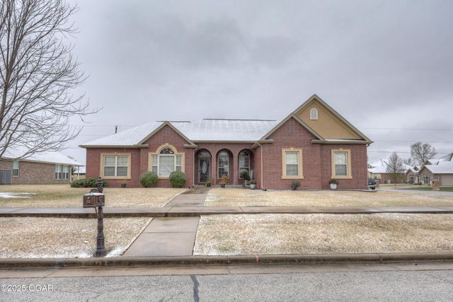 1026 Chesterfield Drive, Webb City, MO 64870