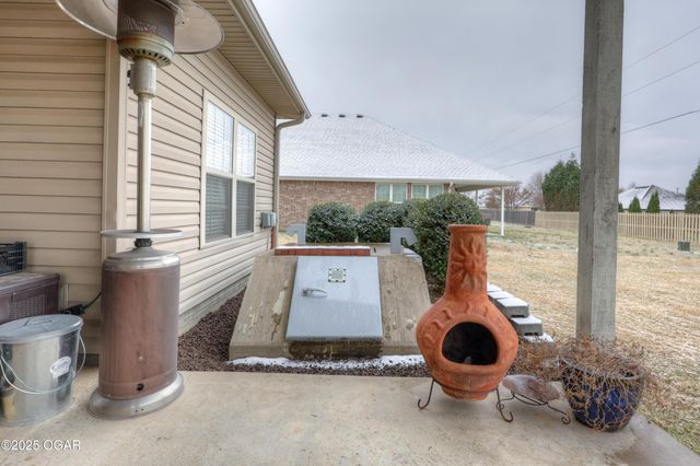 1026 Chesterfield Drive, Webb City, MO 64870