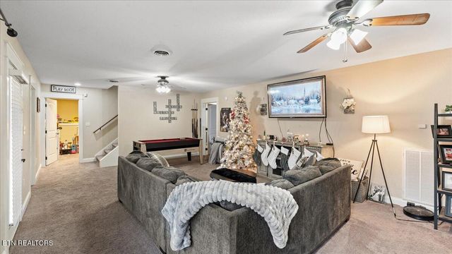 967 Dumplin Valley Rd, Jefferson City, TN 37760