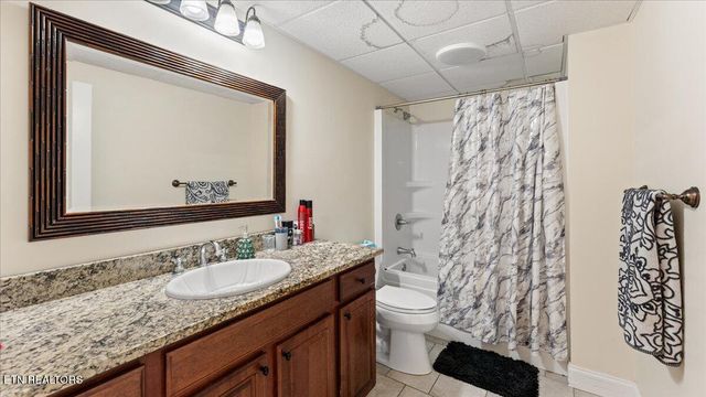 967 Dumplin Valley Rd, Jefferson City, TN 37760