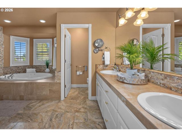 9780 Sw 168TH Pl, Beaverton, OR 97007