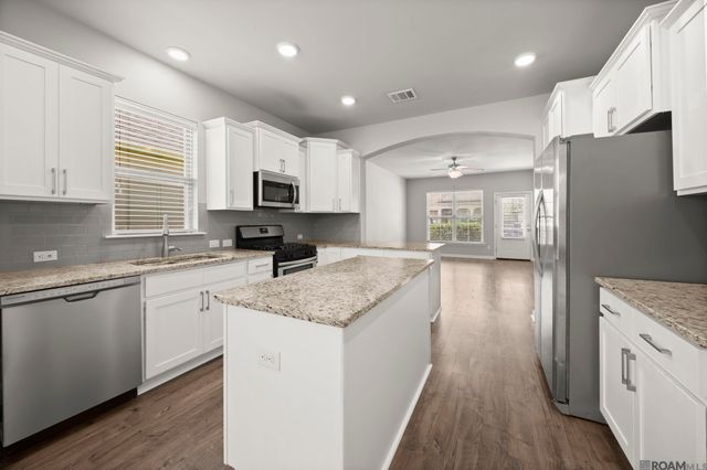 1415 Meridian Dr, Baton Rouge, LA 70820