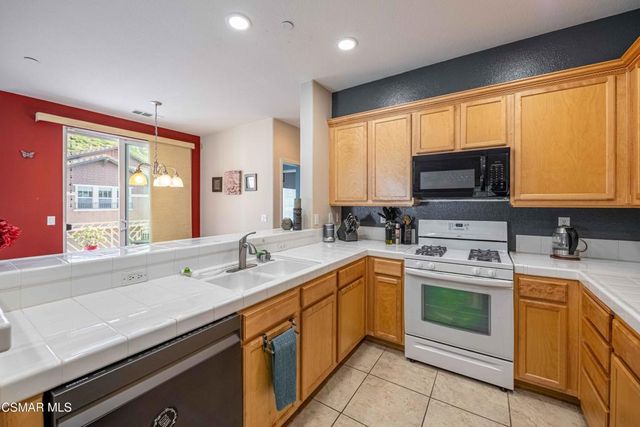 16714 Nicklaus Drive 68, Sylmar, CA 91342