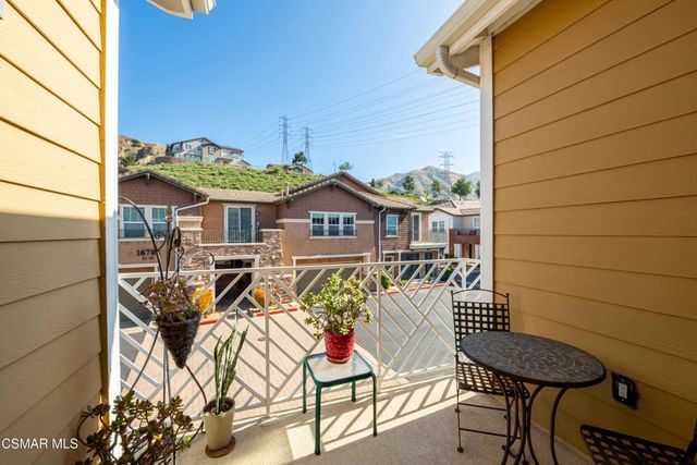 16714 Nicklaus Drive 68, Sylmar, CA 91342