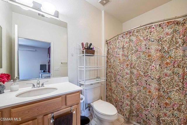 16714 Nicklaus Drive 68, Sylmar, CA 91342