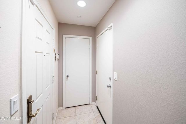 16714 Nicklaus Drive 68, Sylmar, CA 91342