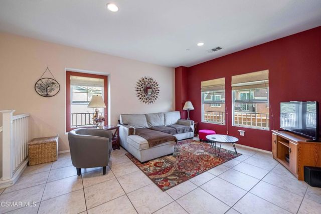 16714 Nicklaus Drive 68, Sylmar, CA 91342