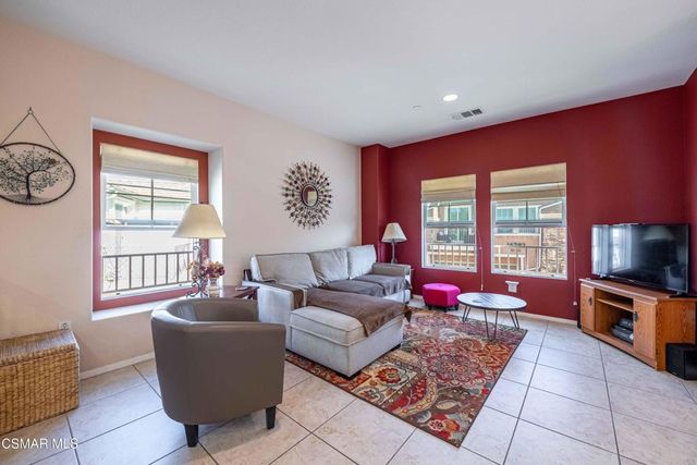 16714 Nicklaus Drive 68, Sylmar, CA 91342