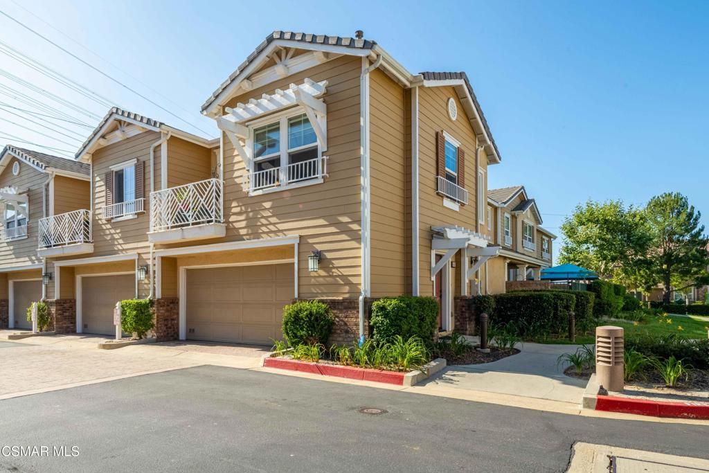 16714 Nicklaus Drive 68, Sylmar, CA 91342