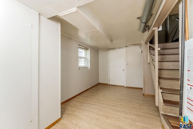 712 N Highland Ave Avenue, Sioux Falls, SD 57103