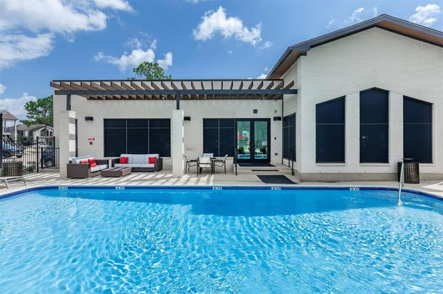 1111 W Main Street 3304, League City, TX 77573