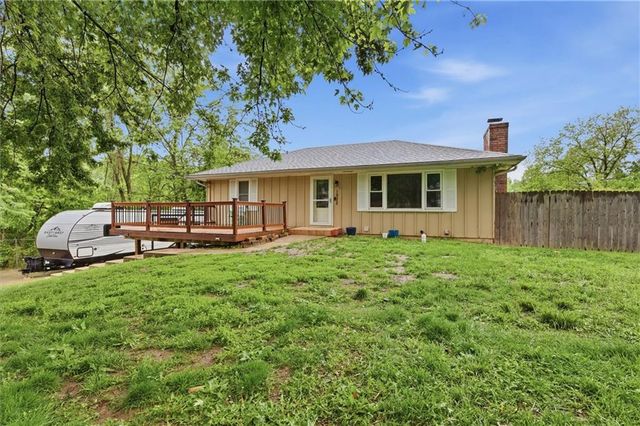 1922 N Redwood Drive, Independence, MO 64058