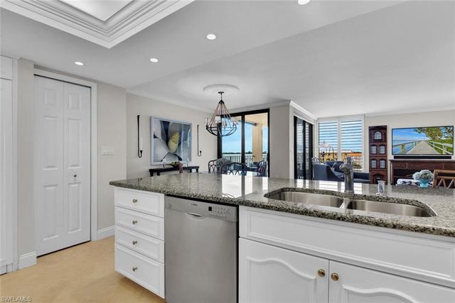 3115 Gulf Shore BLVD N # 412S, Naples, FL 34103