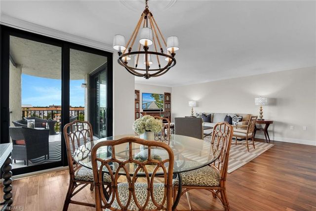 3115 Gulf Shore BLVD N # 412S, Naples, FL 34103