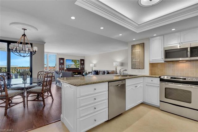 3115 Gulf Shore BLVD N # 412S, Naples, FL 34103