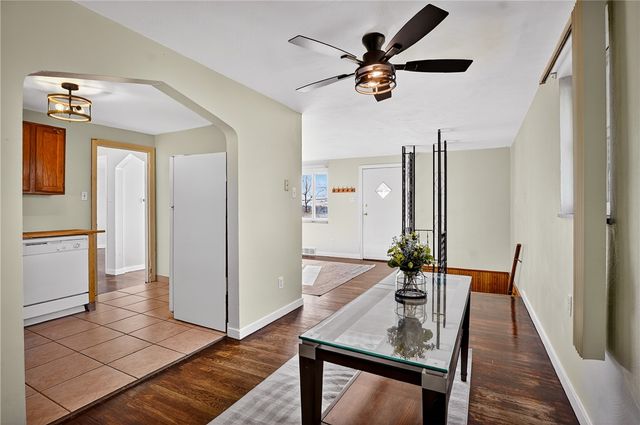 813 Alberta Dr, West Mifflin, PA 15122