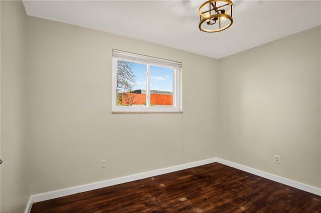 813 Alberta Dr, West Mifflin, PA 15122