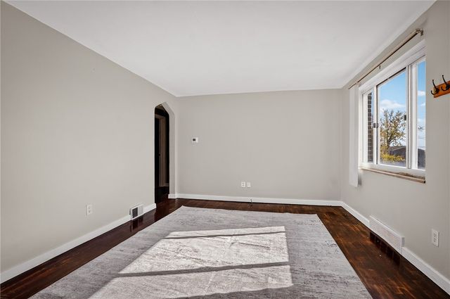 813 Alberta Dr, West Mifflin, PA 15122