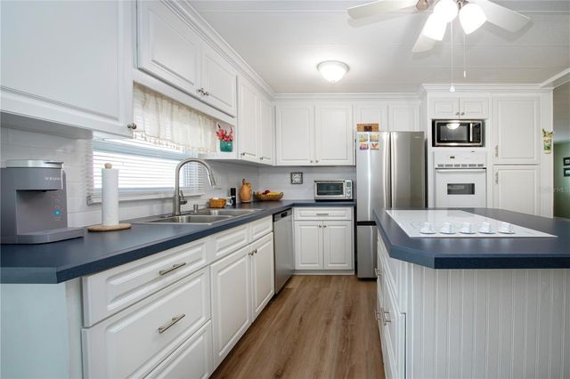 2266 PIAZZA DRIVE 115, Sarasota, FL 34238