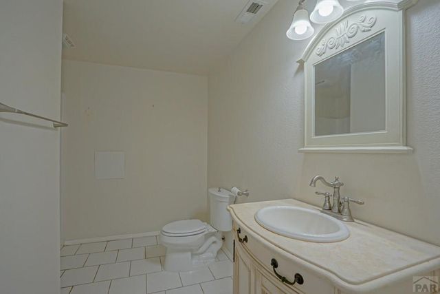 204 Tyson Ct, Trinidad, CO 81082