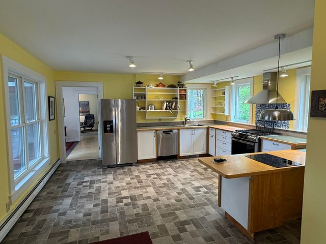 3503 Vermont Route 215 N, Cabot, VT 05647