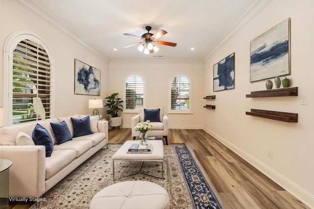 1495 E Via Mirasol Lane, Fresno, CA 93730