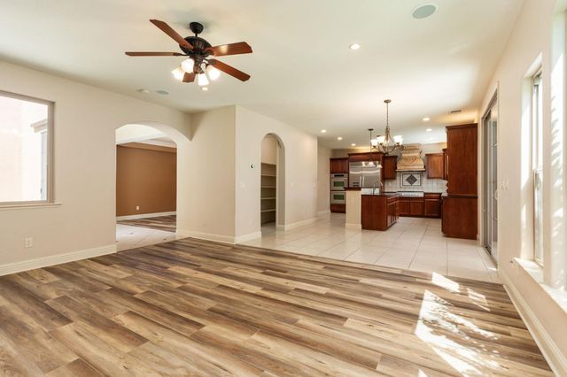 1495 E Via Mirasol Lane, Fresno, CA 93730
