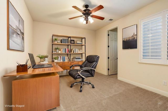 1495 E Via Mirasol Lane, Fresno, CA 93730