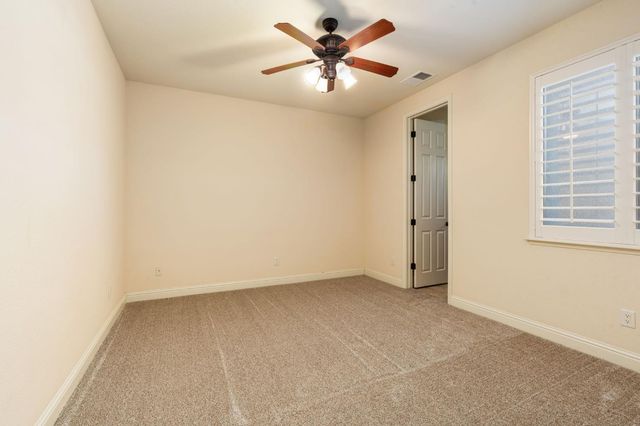 1495 E Via Mirasol Lane, Fresno, CA 93730