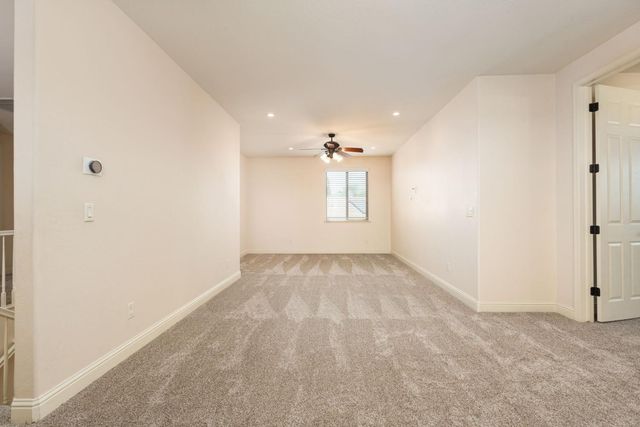 1495 E Via Mirasol Lane, Fresno, CA 93730