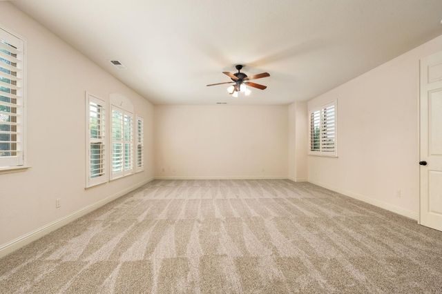 1495 E Via Mirasol Lane, Fresno, CA 93730