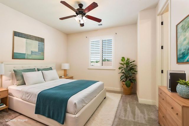 1495 E Via Mirasol Lane, Fresno, CA 93730