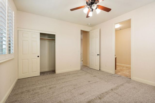 1495 E Via Mirasol Lane, Fresno, CA 93730