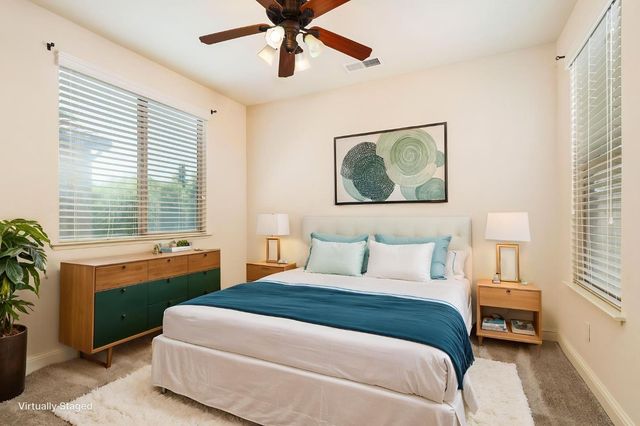 1495 E Via Mirasol Lane, Fresno, CA 93730