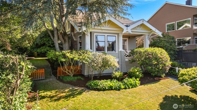 4055 SW Holgate Street, Seattle, WA 98116