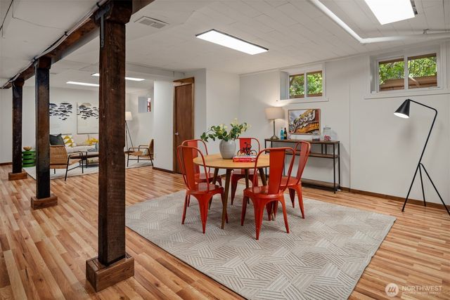 4055 SW Holgate Street, Seattle, WA 98116