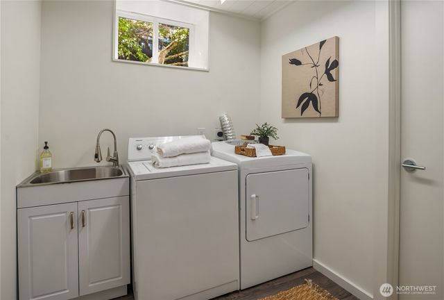 4055 SW Holgate Street, Seattle, WA 98116