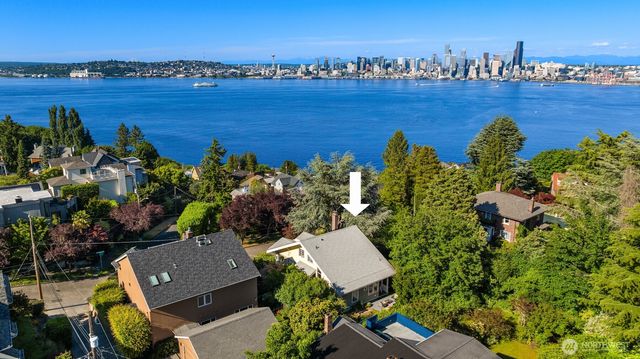 4055 SW Holgate Street, Seattle, WA 98116