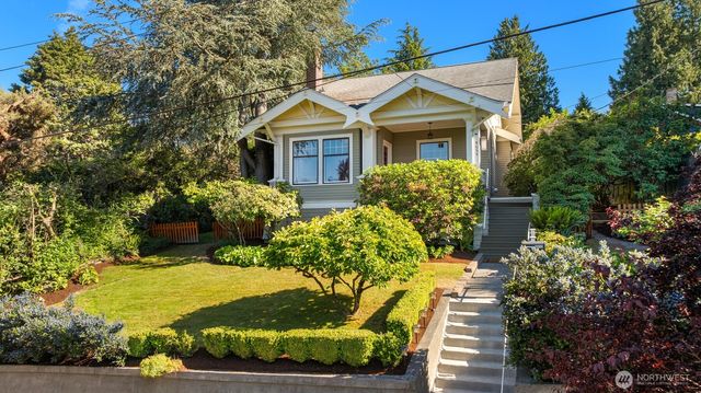 4055 SW Holgate Street, Seattle, WA 98116