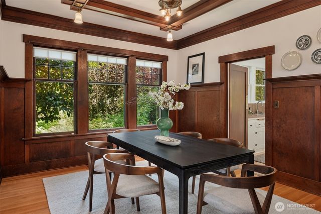 4055 SW Holgate Street, Seattle, WA 98116