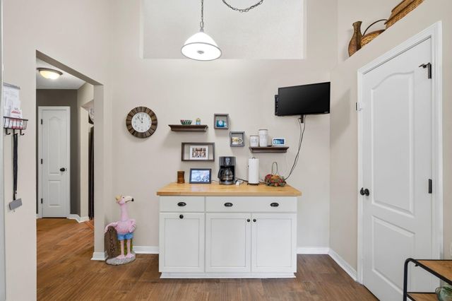 6910 Calle De Amigo, Navarre, FL 32566