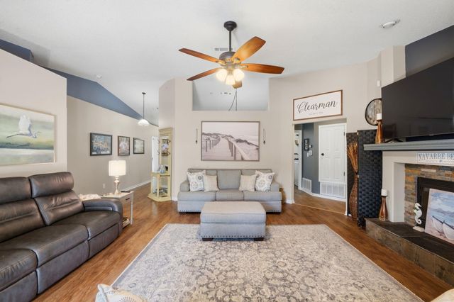 6910 Calle De Amigo, Navarre, FL 32566