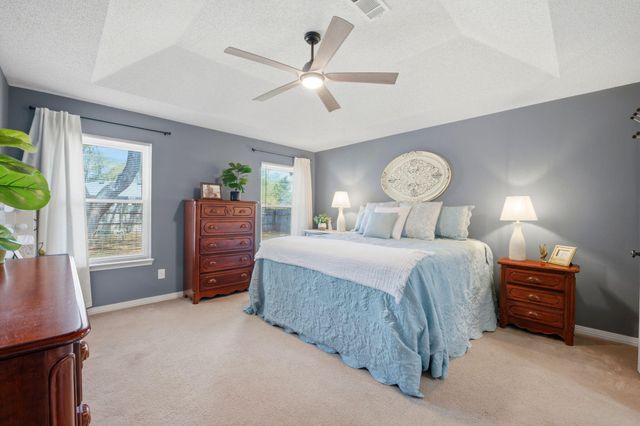 6910 Calle De Amigo, Navarre, FL 32566