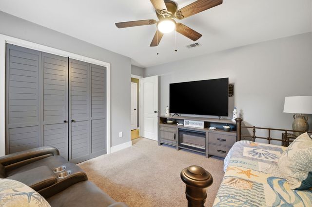 6910 Calle De Amigo, Navarre, FL 32566