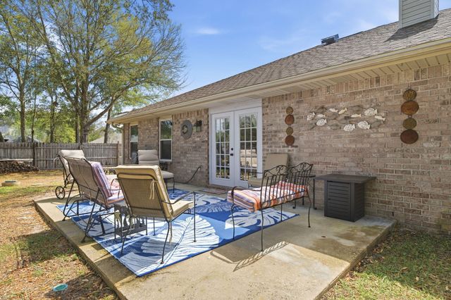 6910 Calle De Amigo, Navarre, FL 32566