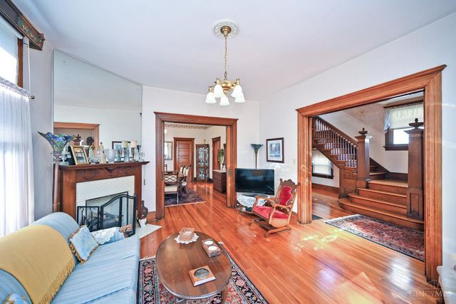 3539 Mooney Avenue, Cincinnati, OH 45208