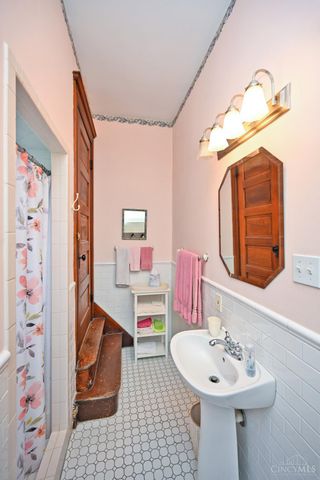 3539 Mooney Avenue, Cincinnati, OH 45208