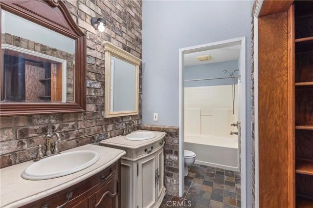 31529 Amsterdam, Winchester, CA 92596