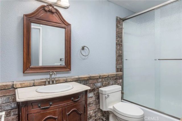 31529 Amsterdam, Winchester, CA 92596