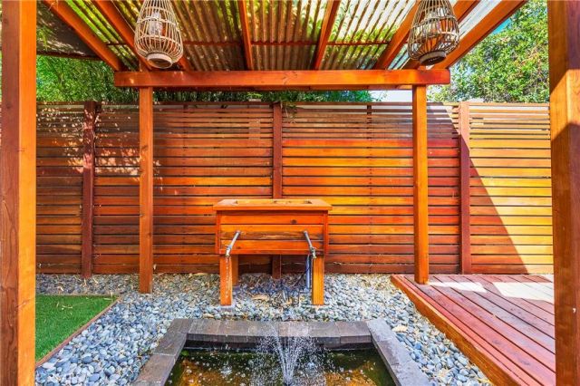 31529 Amsterdam, Winchester, CA 92596